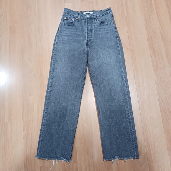 Levi's Ribcage Jeans Size 25 - Picture 2 of 7